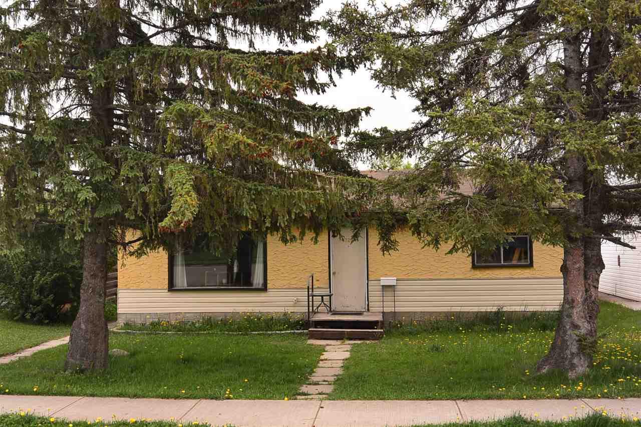 4729 47 Street - Photo 1