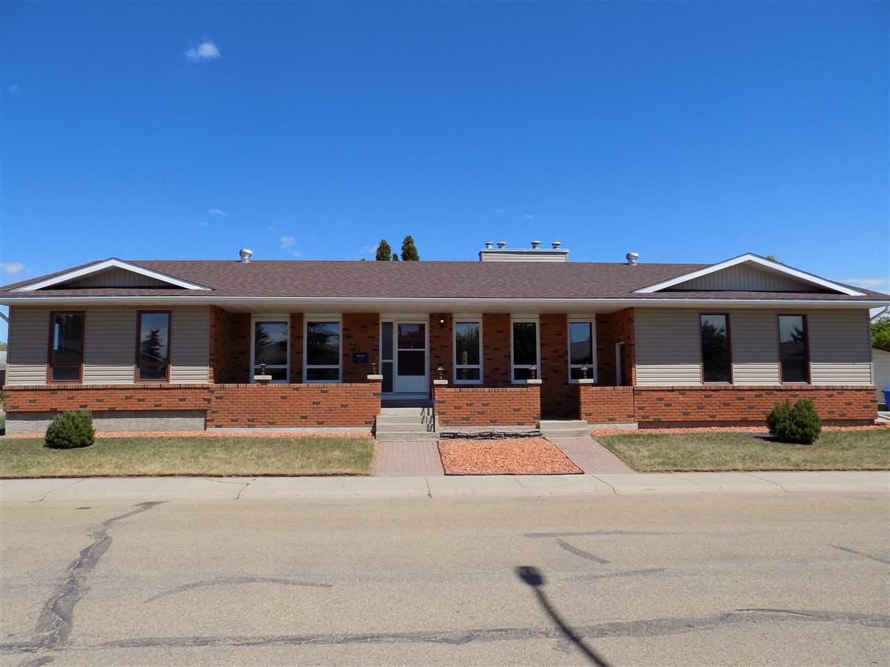 121 Inglewood Drive - Photo 1