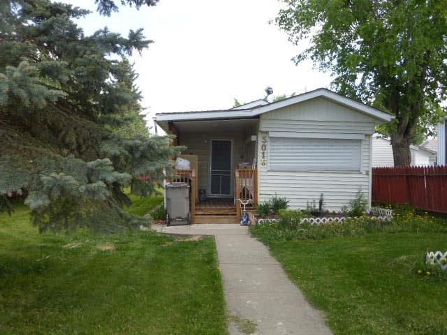 5016 45 Avenue - Photo 1