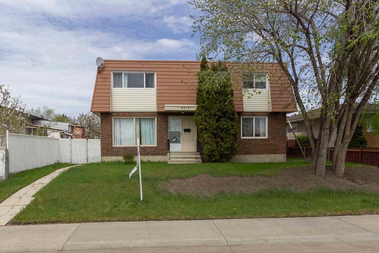 8612 141 Avenue - Photo 1