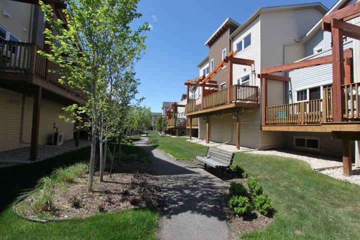 165 401 Southfork Drive - Photo 1