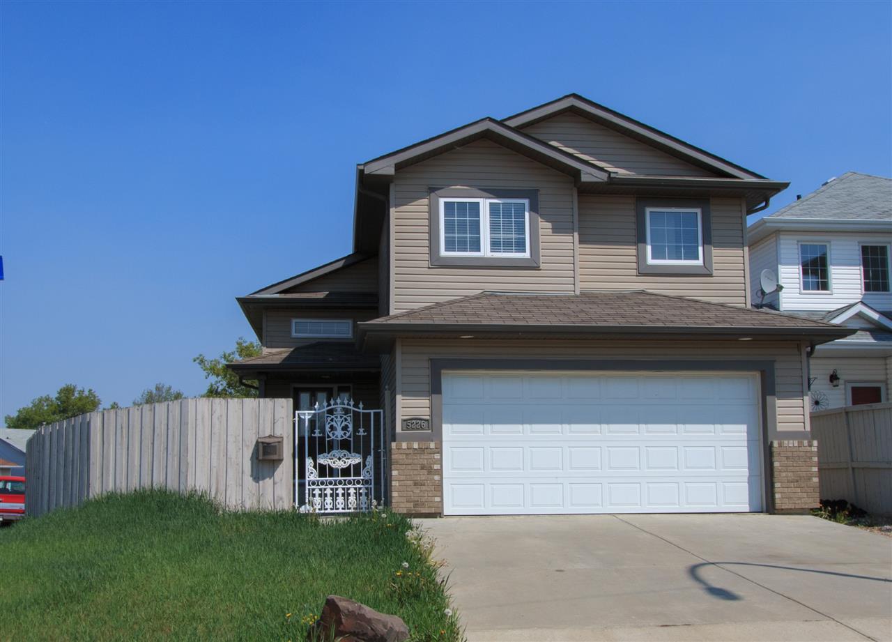 5226 40 Avenue - Photo 1
