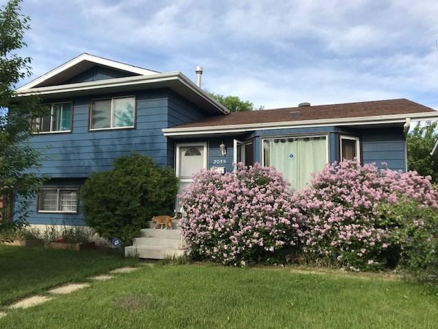 2039 47 Street - Photo 1