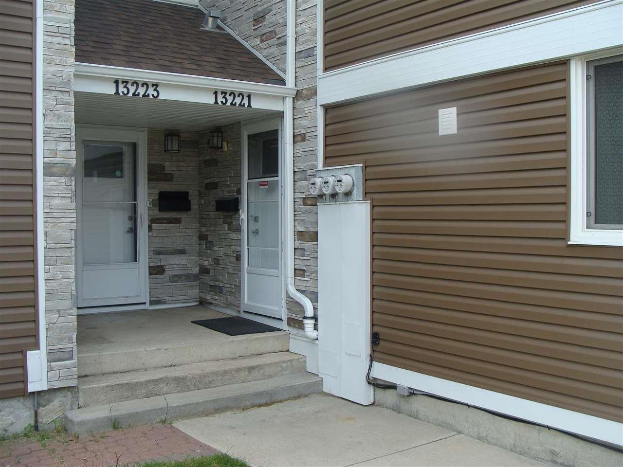 13221 47 Street - Photo 1