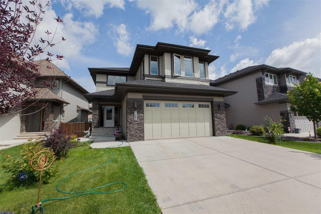 1084 Armitage Crescent - Photo 1