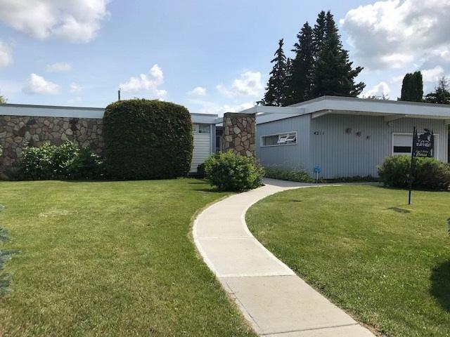4209 49 A Street - Photo 1