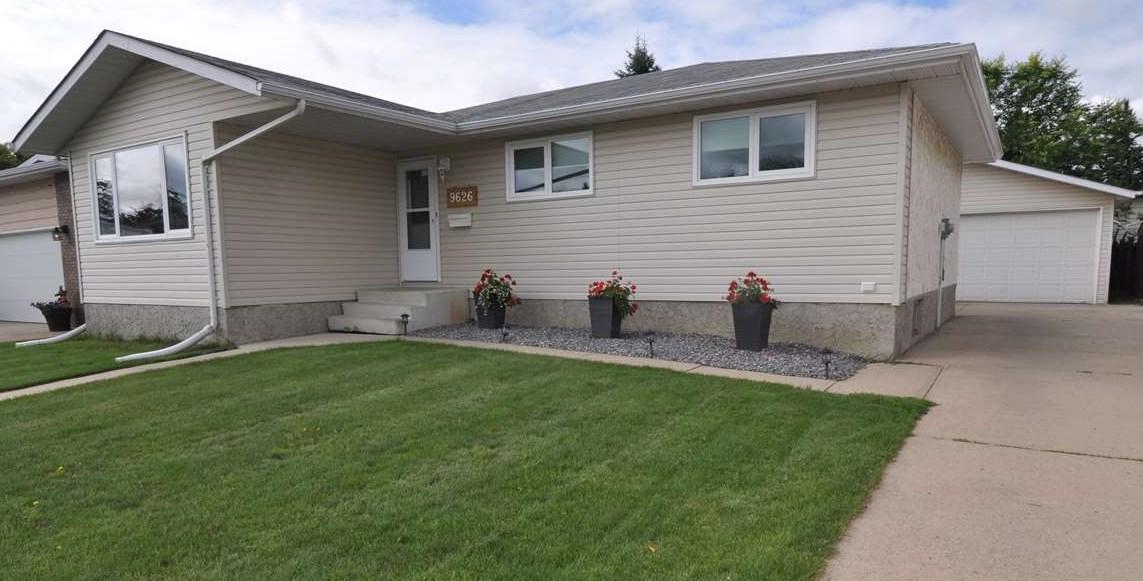 9626 81 Street - Photo 1