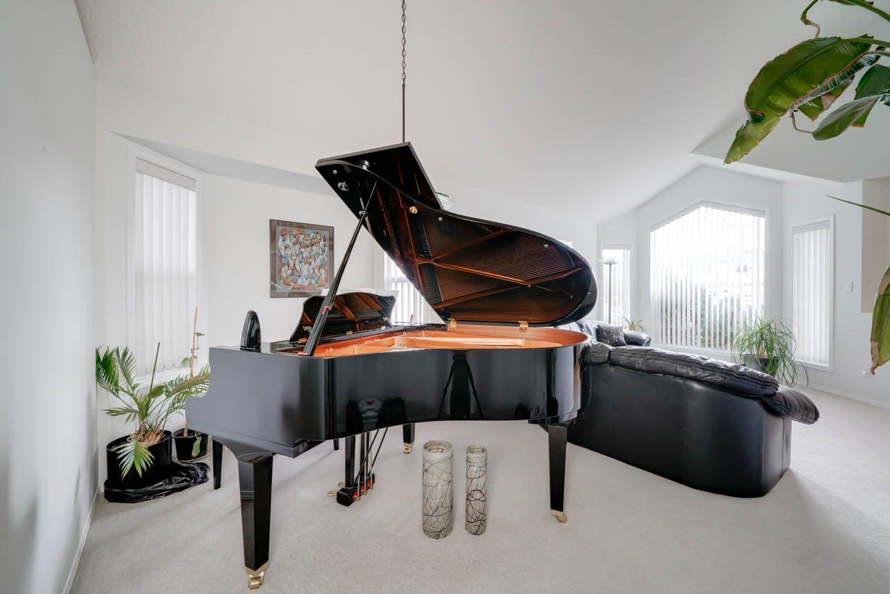 11814 10A Ave - Photo 1