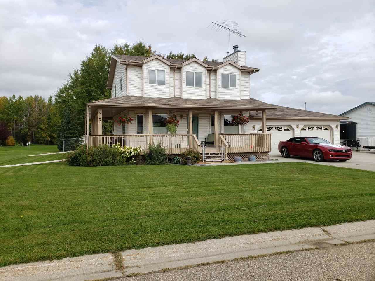 5102 51A Avenue - Photo 1