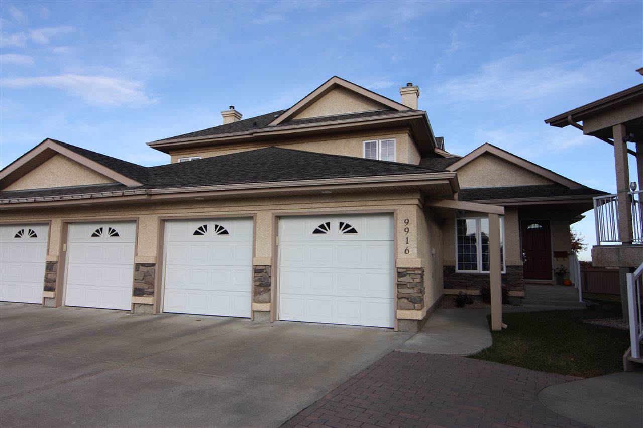 9916 100 Avenue - Photo 1