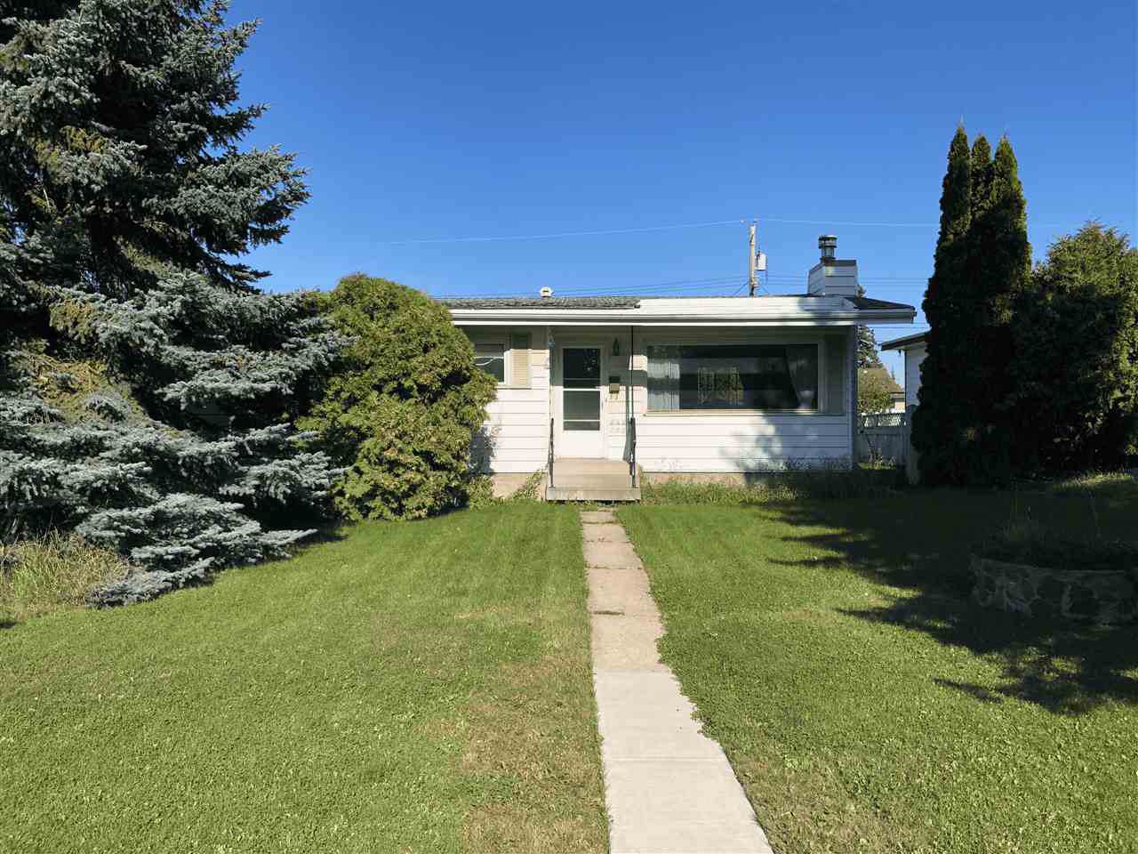 5404 103A Avenue - Photo 1