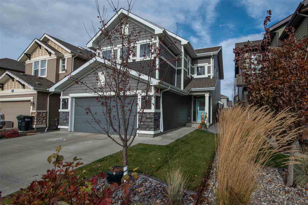 232 Sandalwood Crescent - Photo 1