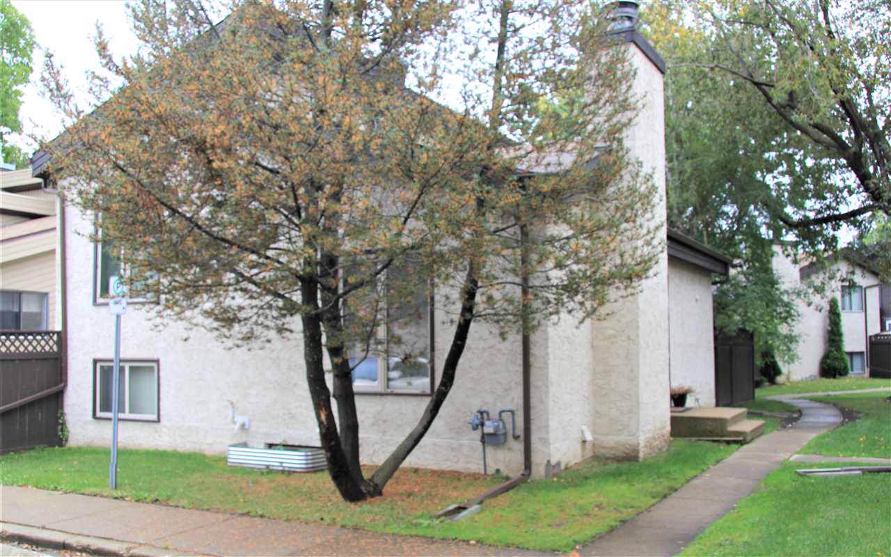 41 Foxborough Gardens - Photo 1