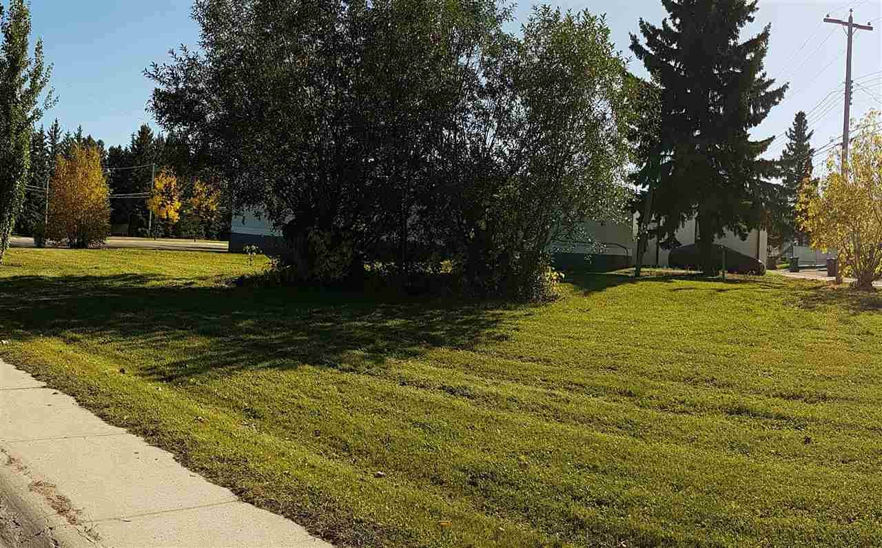 5076 43 Street - Photo 1