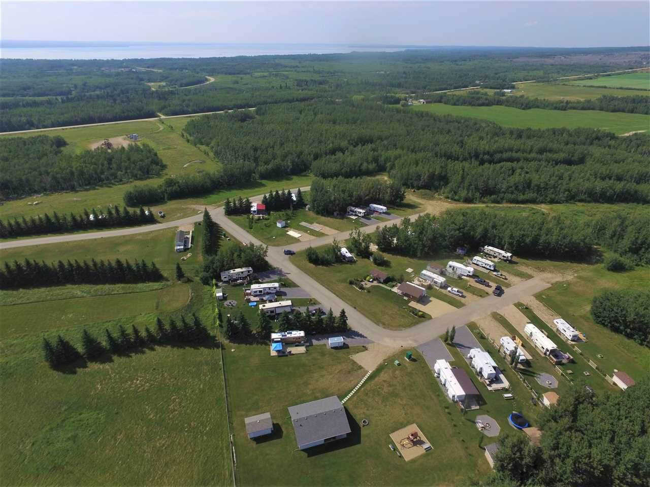 #39 Pigeon Lake Escapes - Photo 1