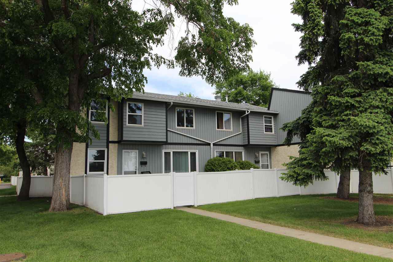 201B Homestead Crescent - Photo 1