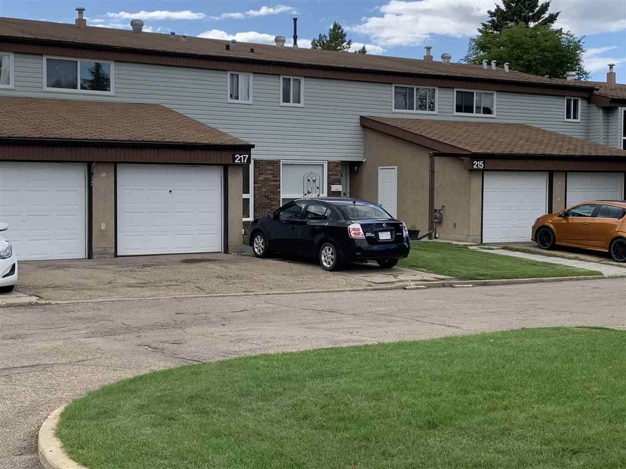 217 Grandin Village - Photo 1