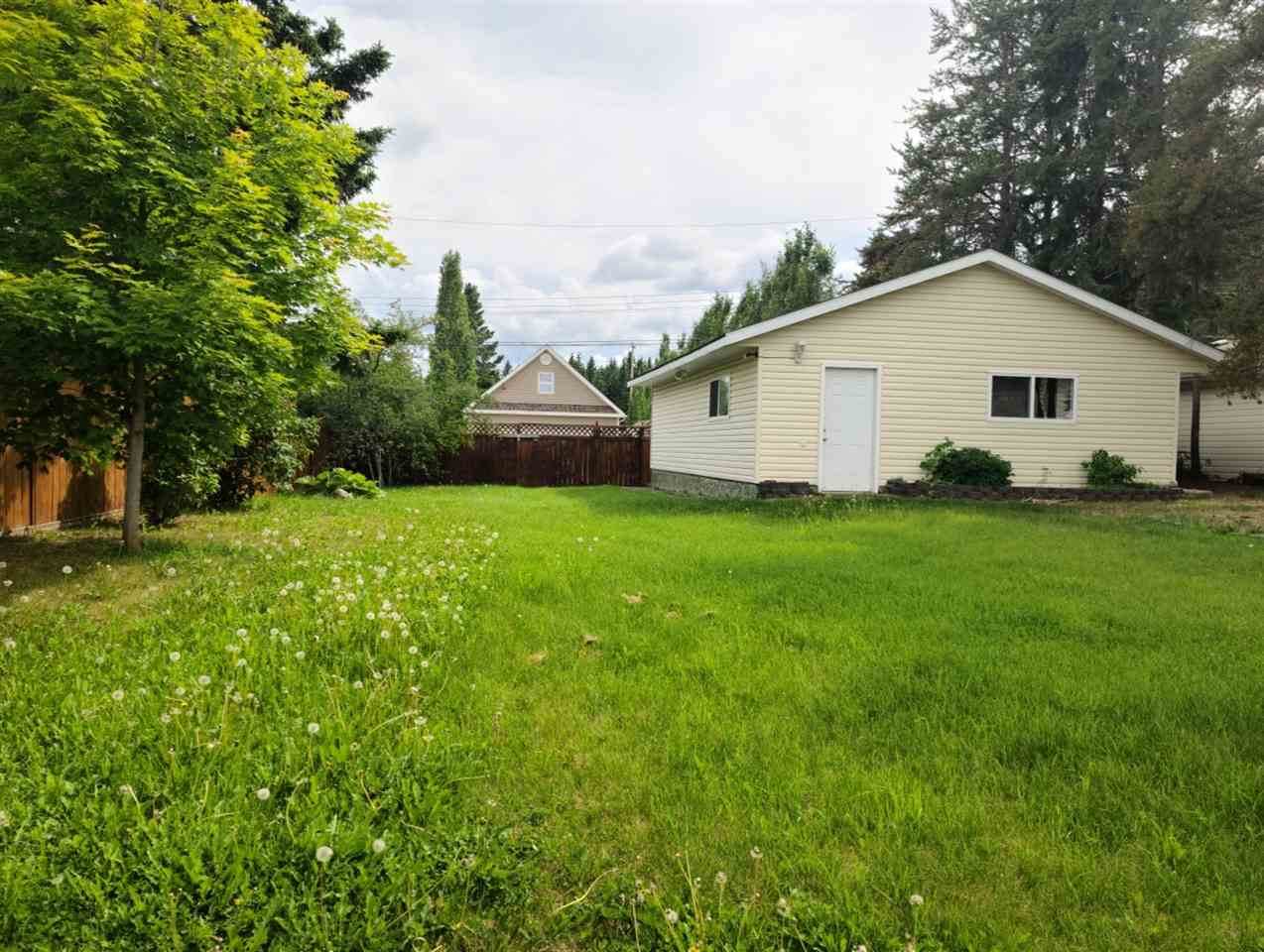 6107 51 Avenue - Photo 1