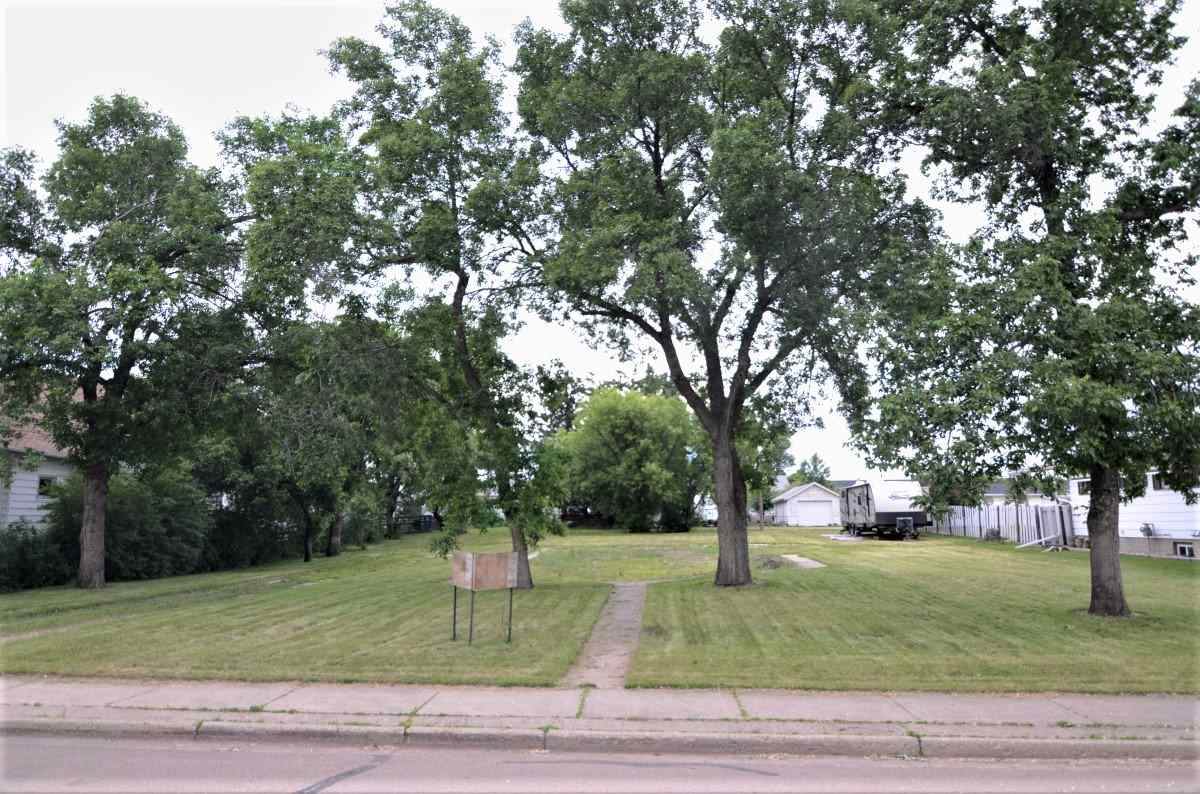 4820 54 Avenue - Photo 1