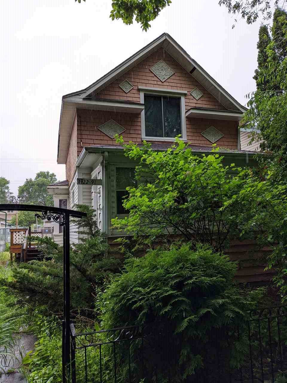 11922 91 Street - Photo 1