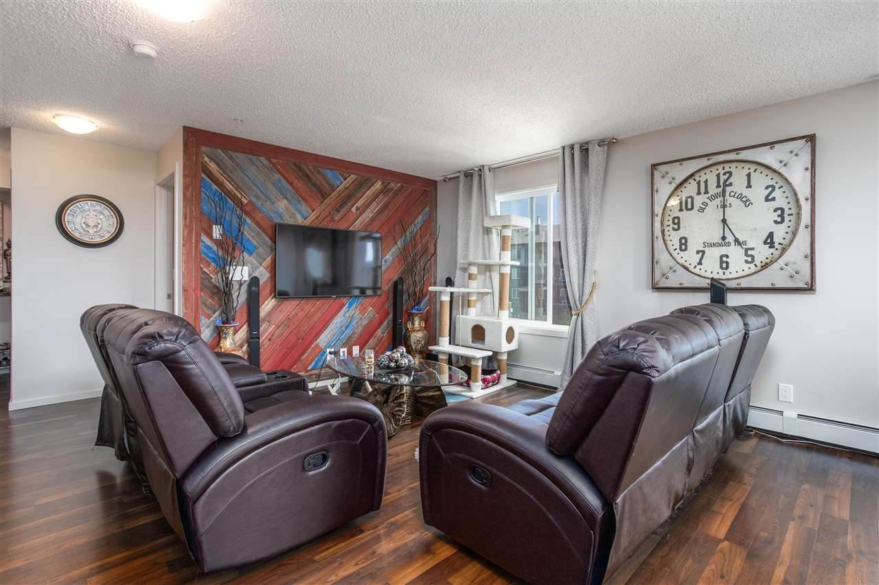 301 5521 7 Avenue - Photo 1