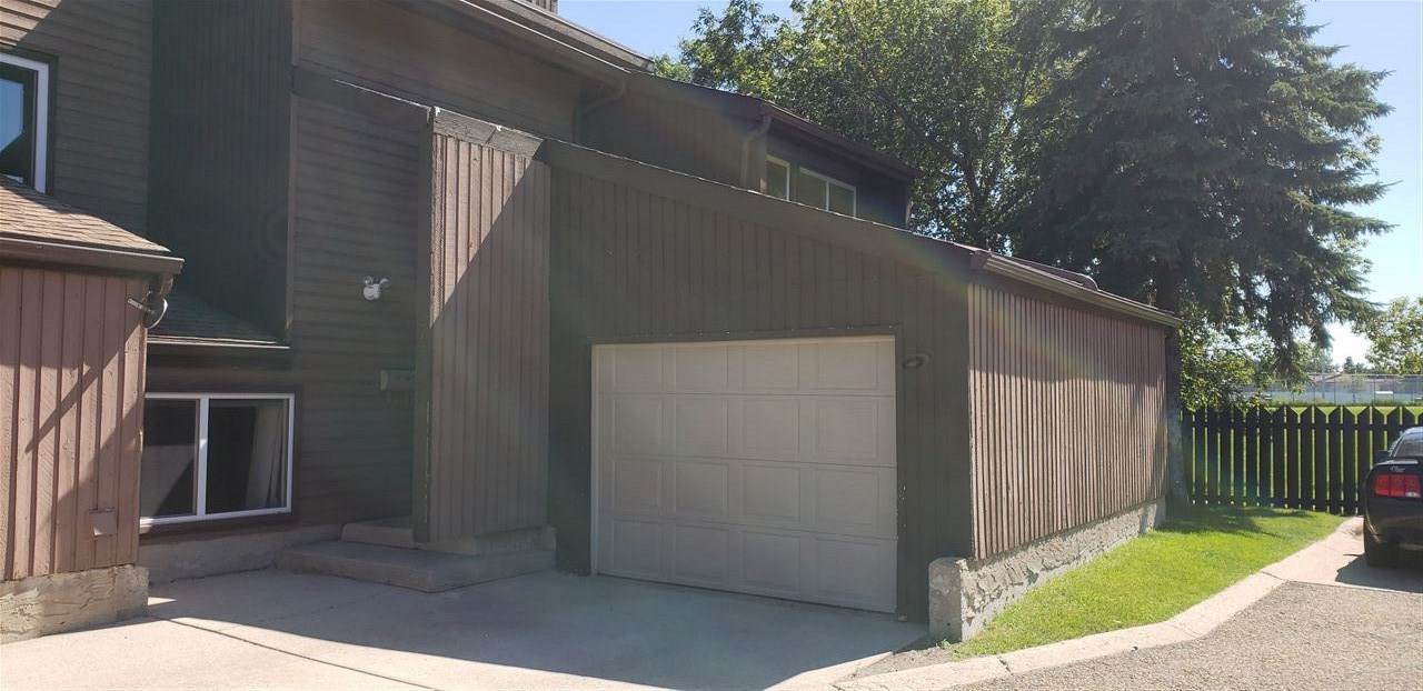 2415 142 Avenue - Photo 1