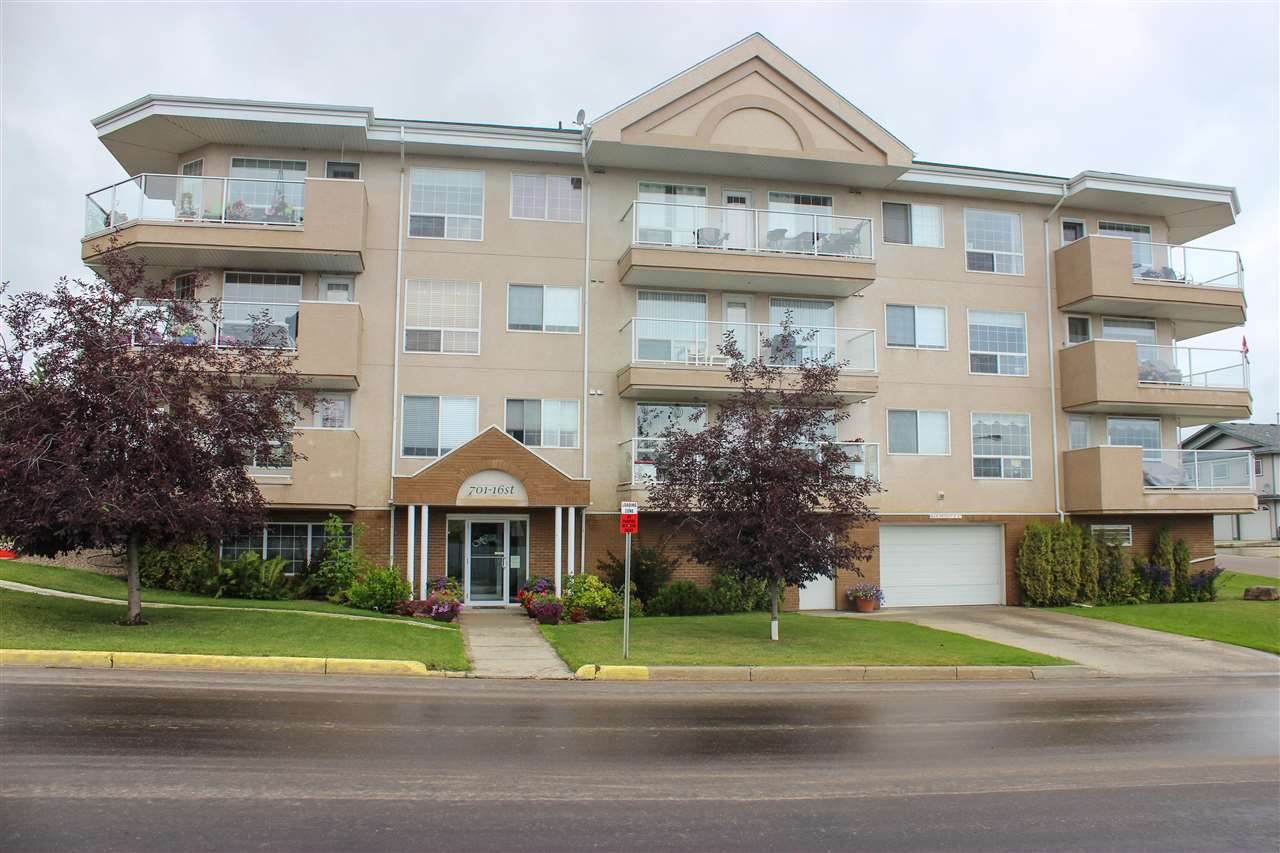 306 701 16 Street - Photo 1