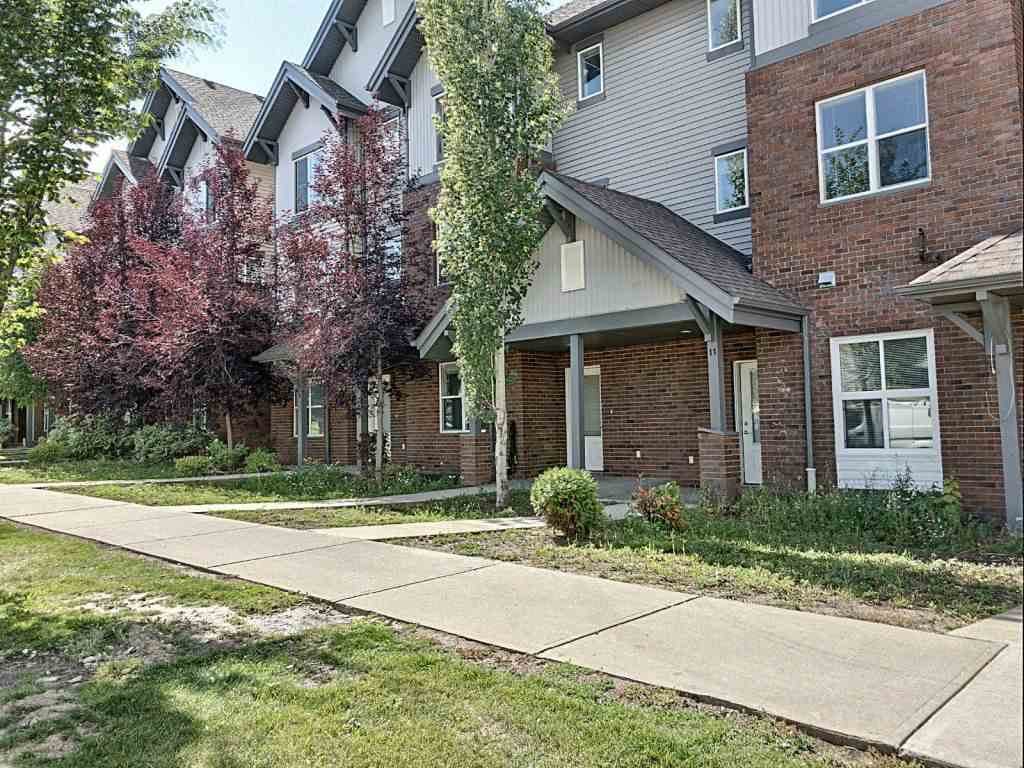 10 655 Watt Boulevard - Photo 1
