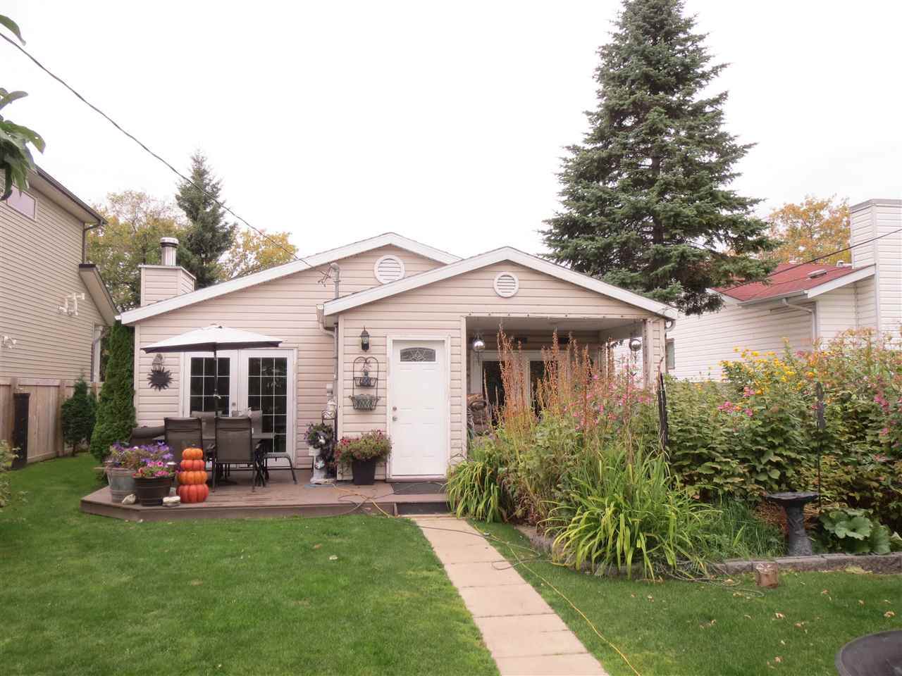 9941 163 Street - Photo 1