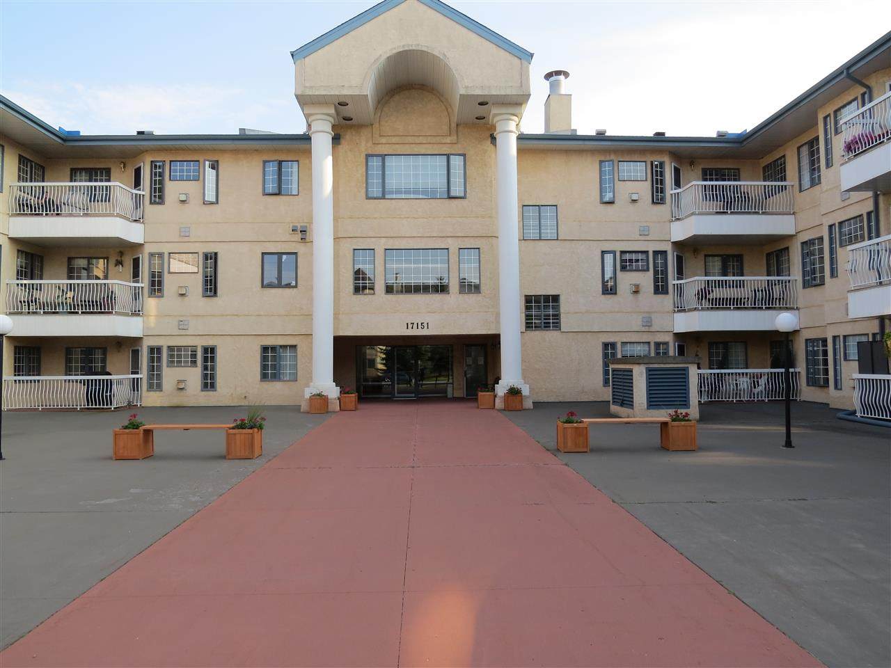 203 17151 94A Avenue - Photo 1