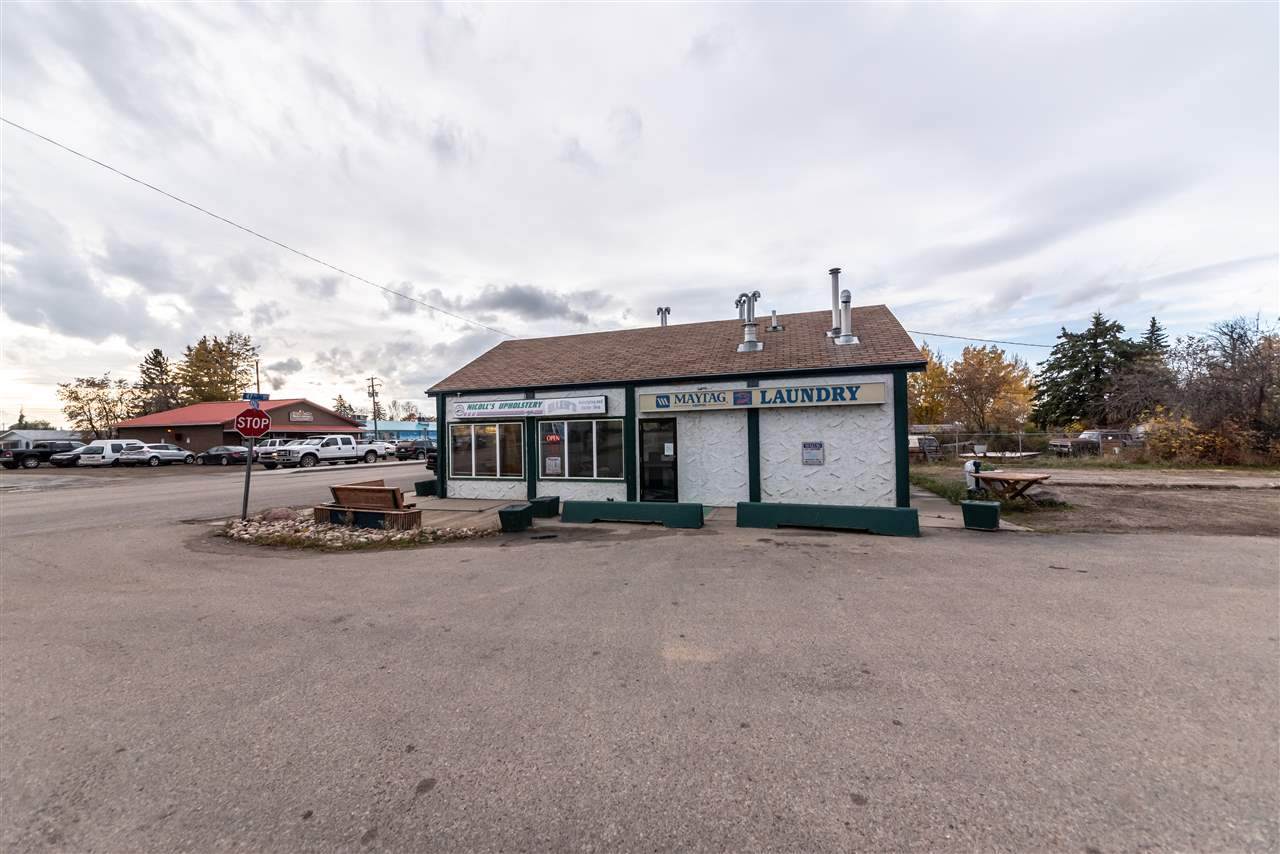 4723 47 ST - Photo 1