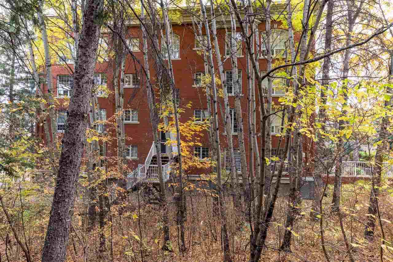 103 37 Sir Winston Churchill Avenue - Photo 1