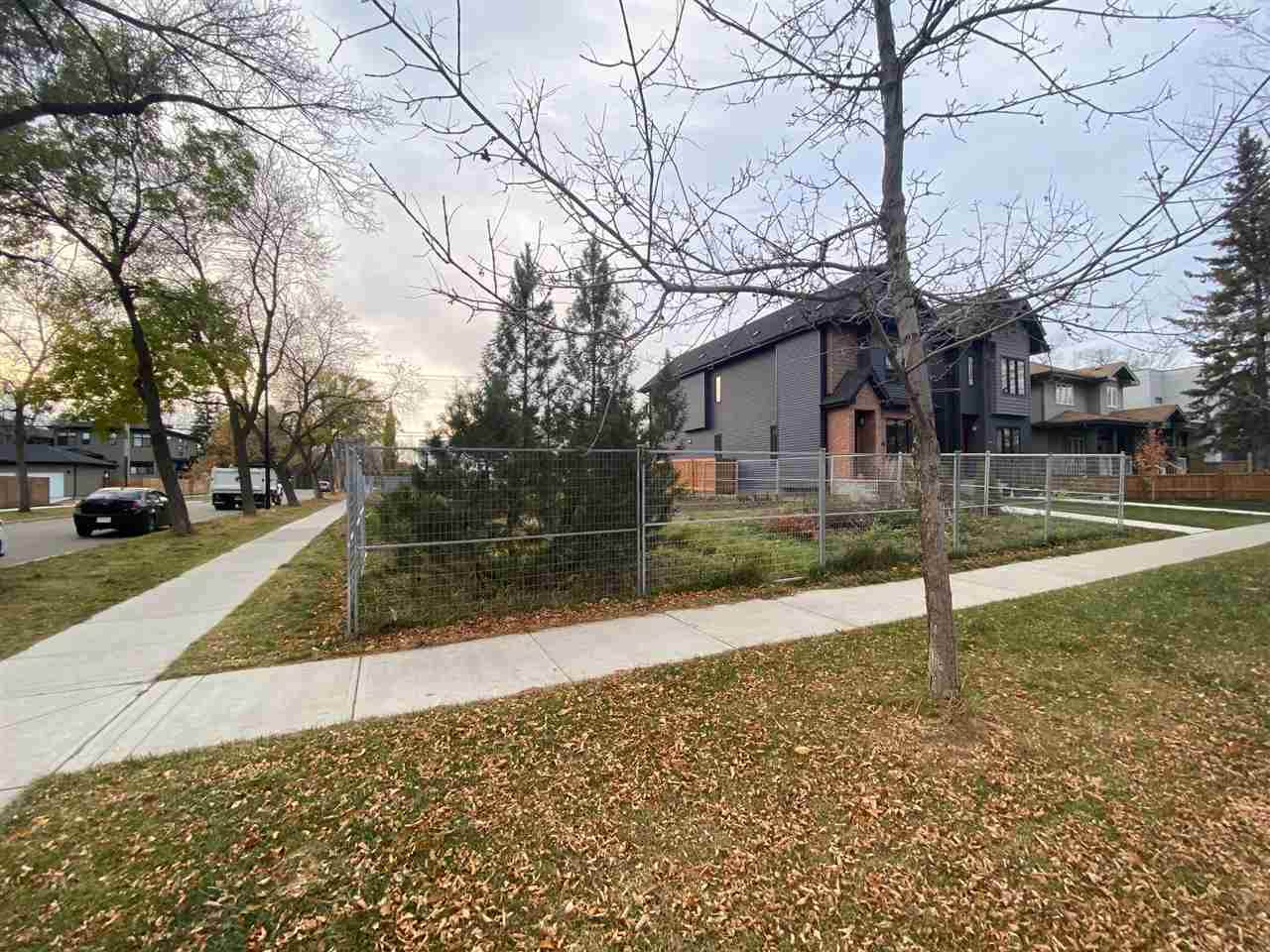 10902 129 Street - Photo 1