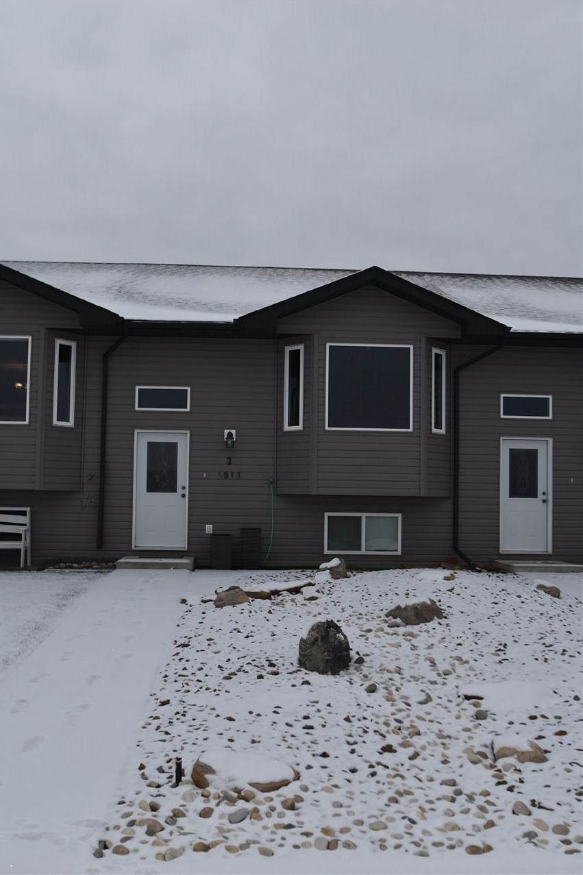 2 5913 48 Avenue - Photo 1