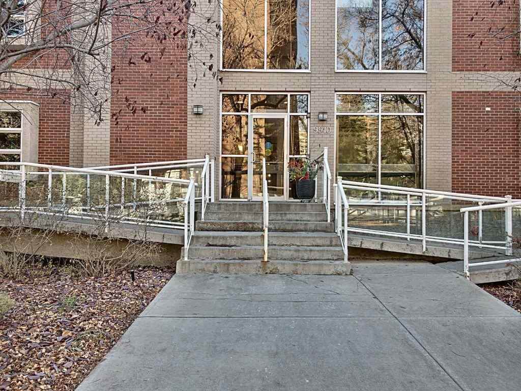 208 9910 111 Street - Photo 1