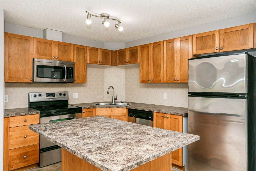 1121 330 Clareview Station Drive - Photo 1