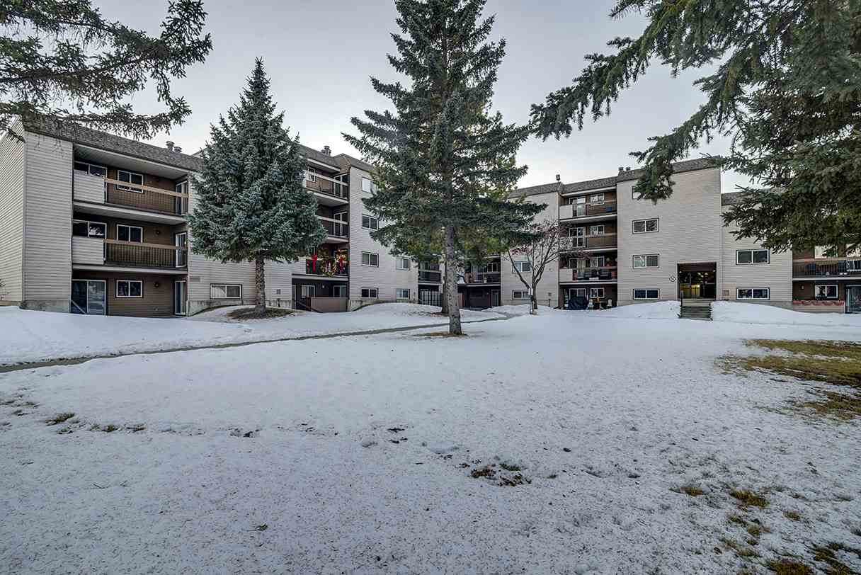 211 2904 139 Avenue - Photo 1