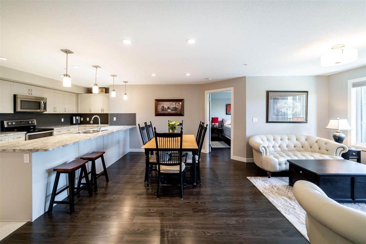 203 5029 Edgemont Boulevard - Photo 1