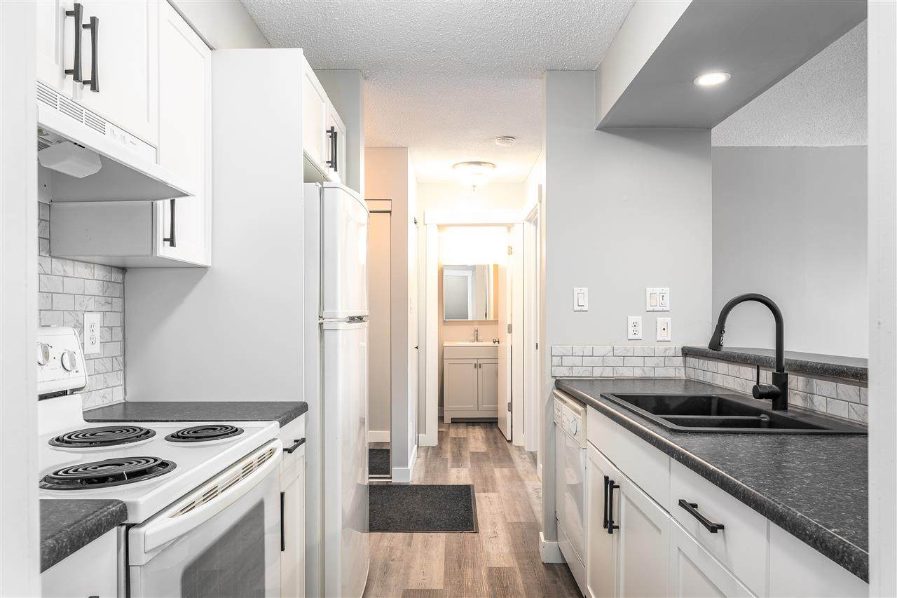 213 10555 93 Street - Photo 1