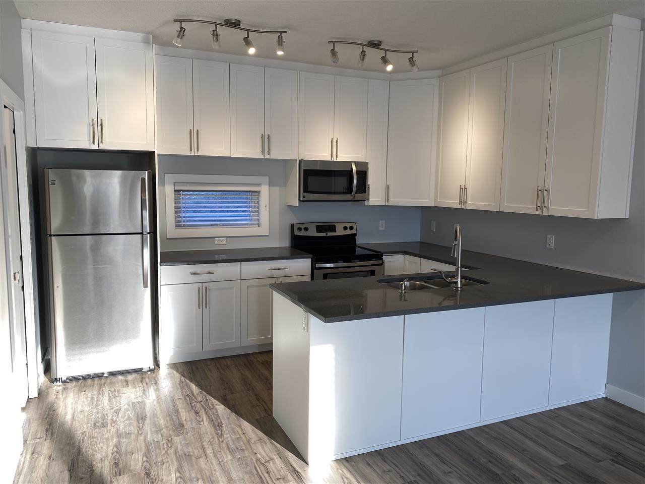 10106 122 Avenue - Photo 1