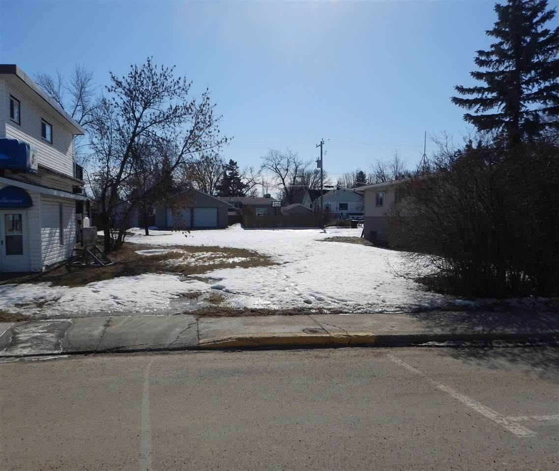 10027 106ST - Photo 1