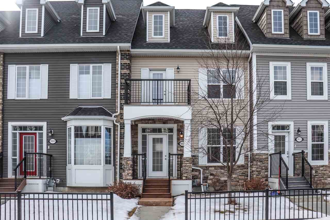 9821 105 Avenue - Photo 1