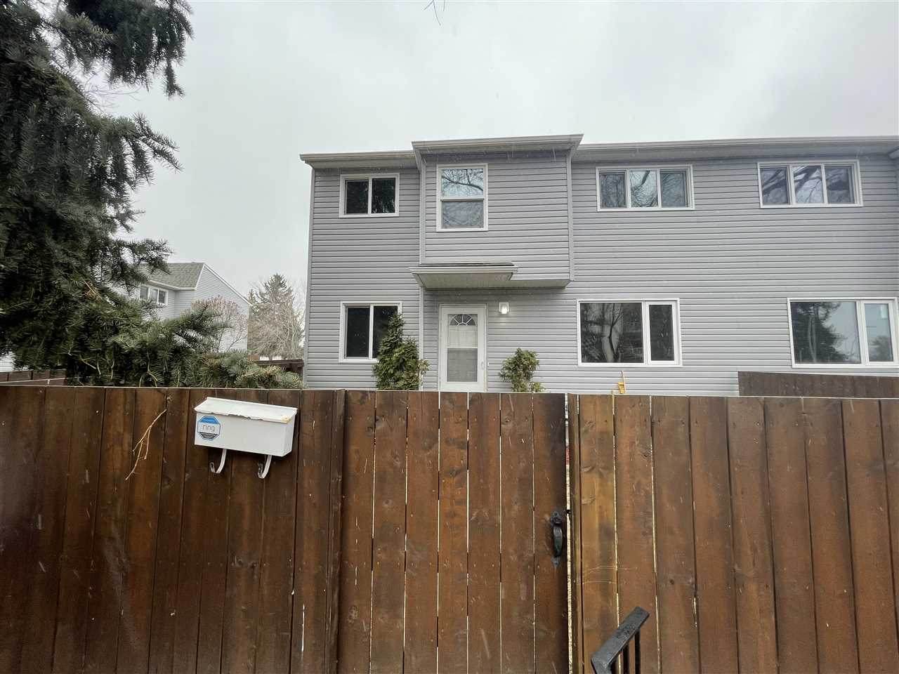 5424 144B Avenue - Photo 1