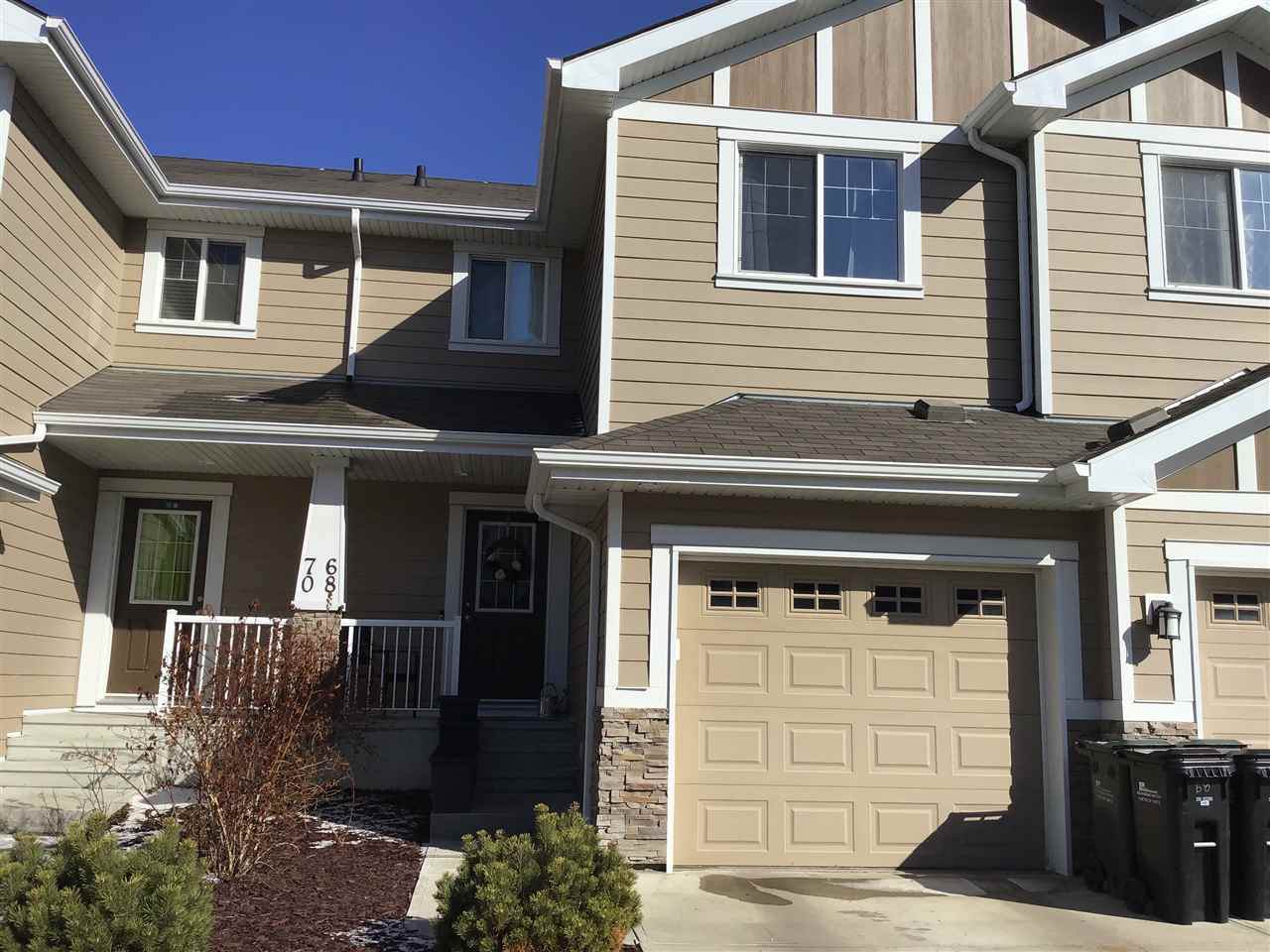 68 219 Charlotte Way - Photo 1