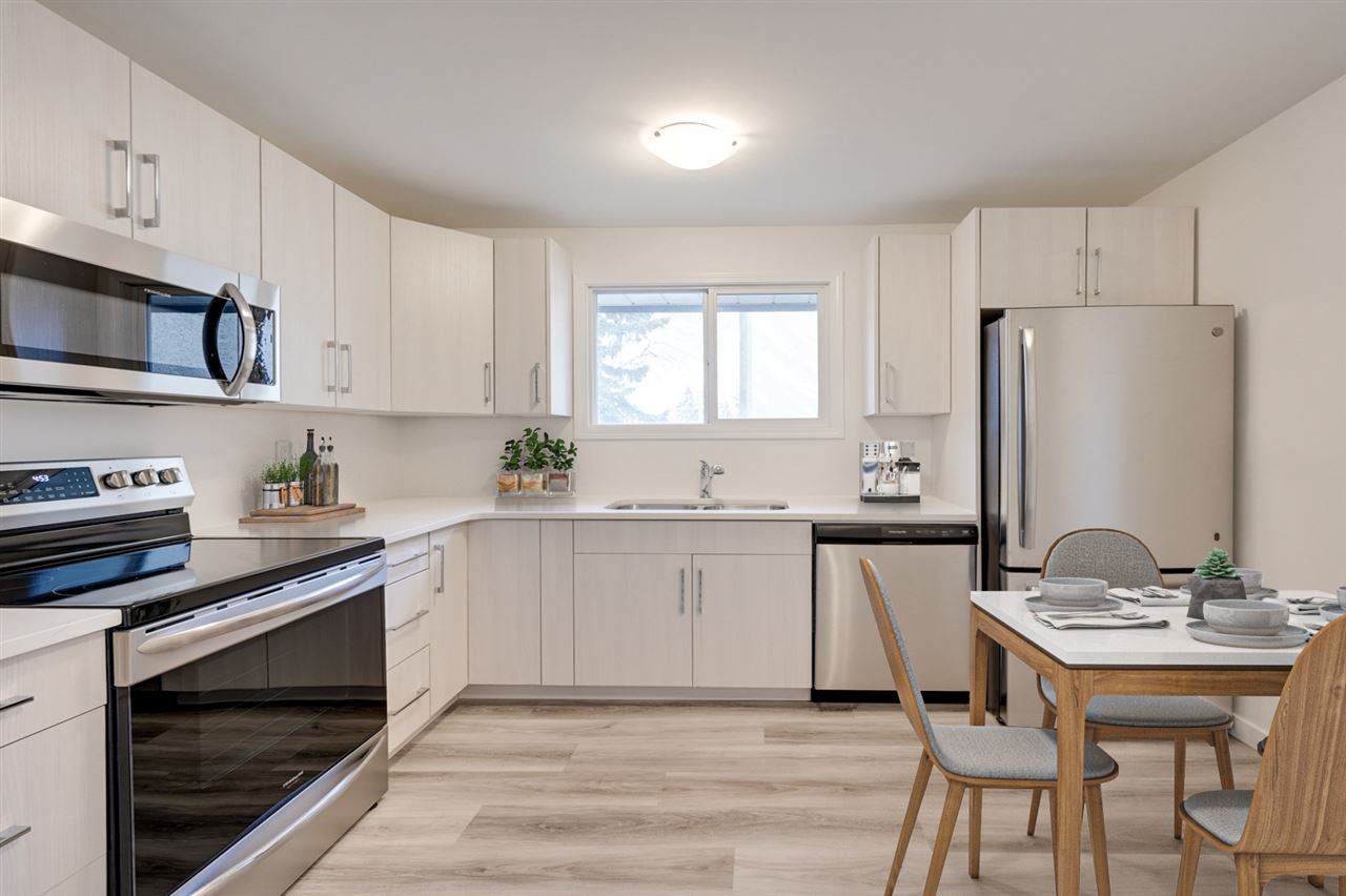 7267 180 Street - Photo 1