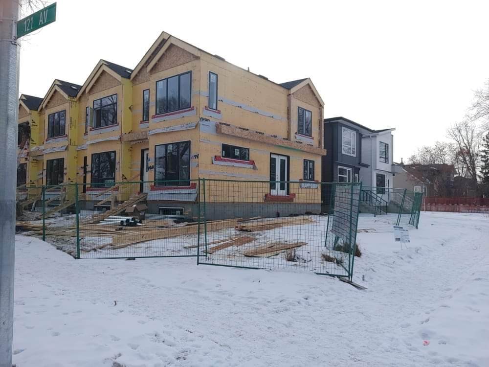 12317 121 Avenue - Photo 1