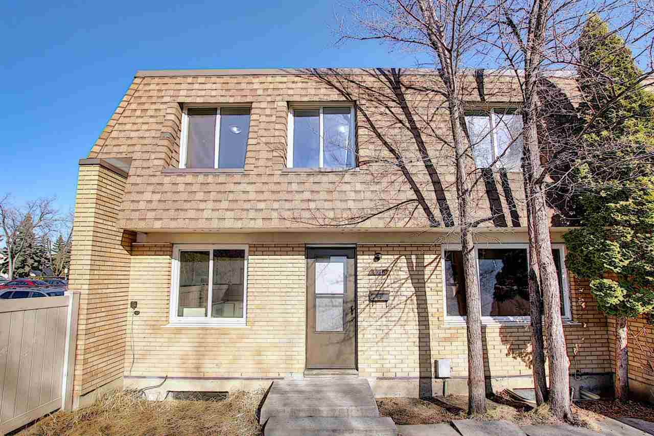 191 Londonderry Square - Photo 1