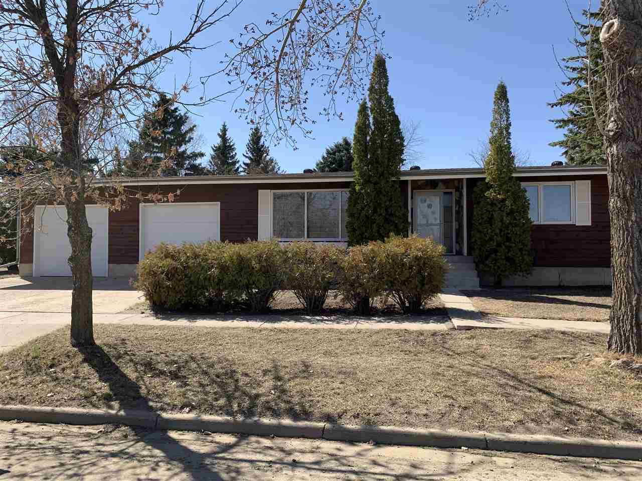 5101 43 Street - Photo 1