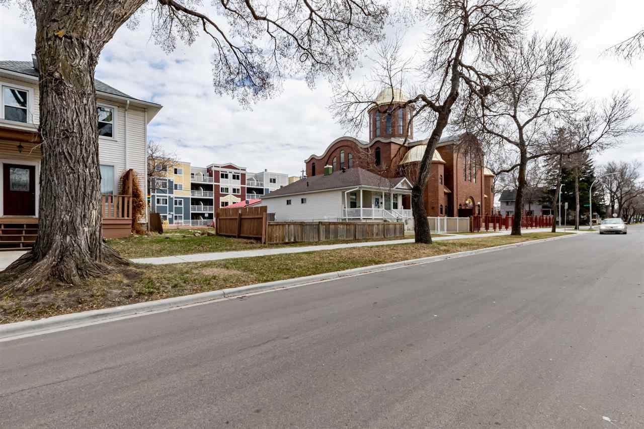 11315 95A Street - Photo 1