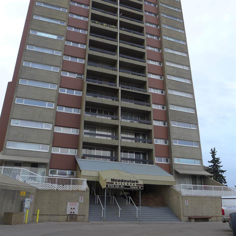 90 8735 165 Street - Photo 1